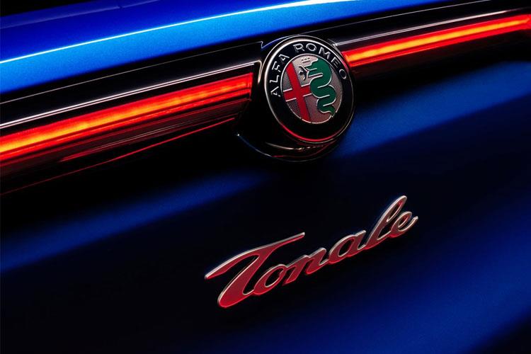 Alfa Romeo Tonale SUV Q4 AWD 1.3 VGT PHEV 15.5kWh 280PS Veloce 5Dr Auto detail view