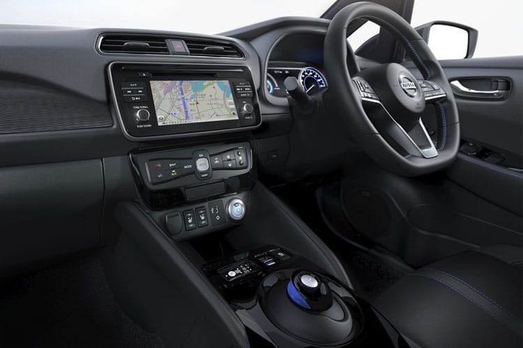 Nissan Leaf Hatch 5Dr Elec 39kWh 110KW 150PS Tekna 5Dr Auto inside view
